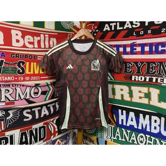 Mexico Soccer | Women’s Small Jersey - Picture 6 of 7